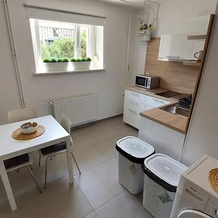 City Pine, Free Parking Apartament
